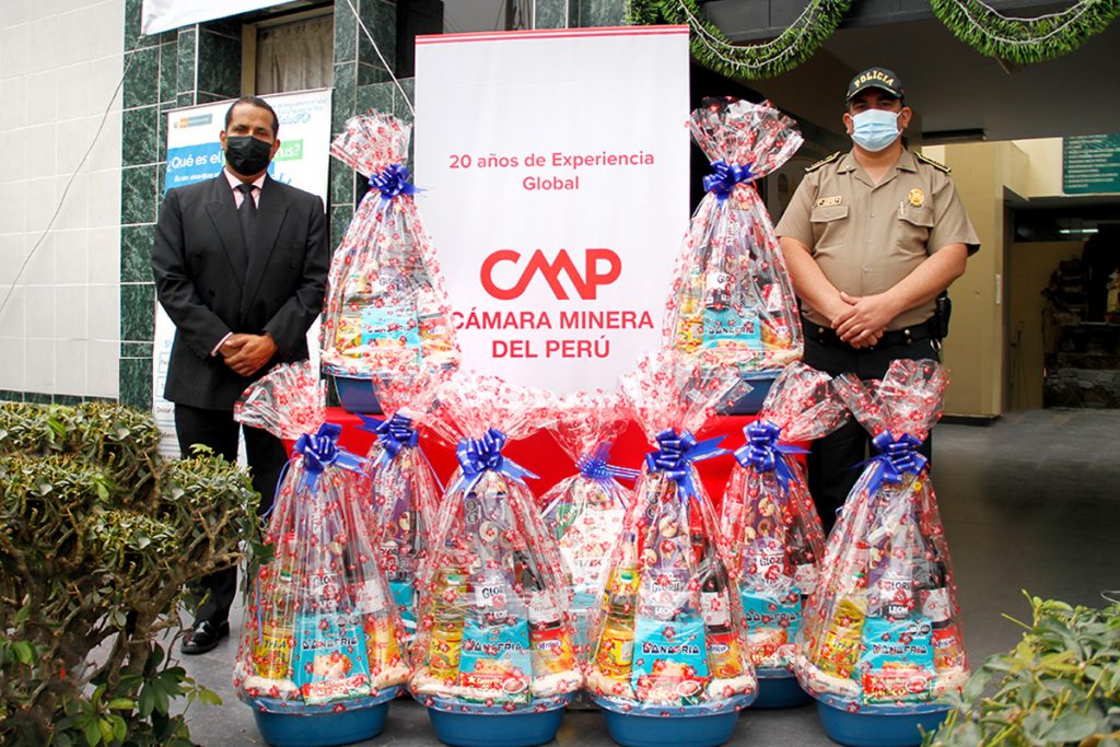 Cámara Minera del Perú realizó importante donativo a comisaría