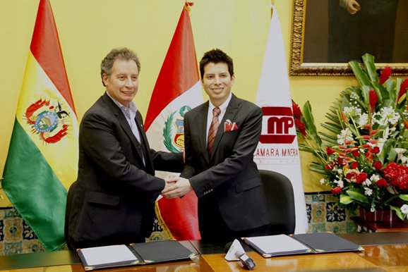 Firma de convenio con Ministerio de Minería y Metalurgia de Bolivia