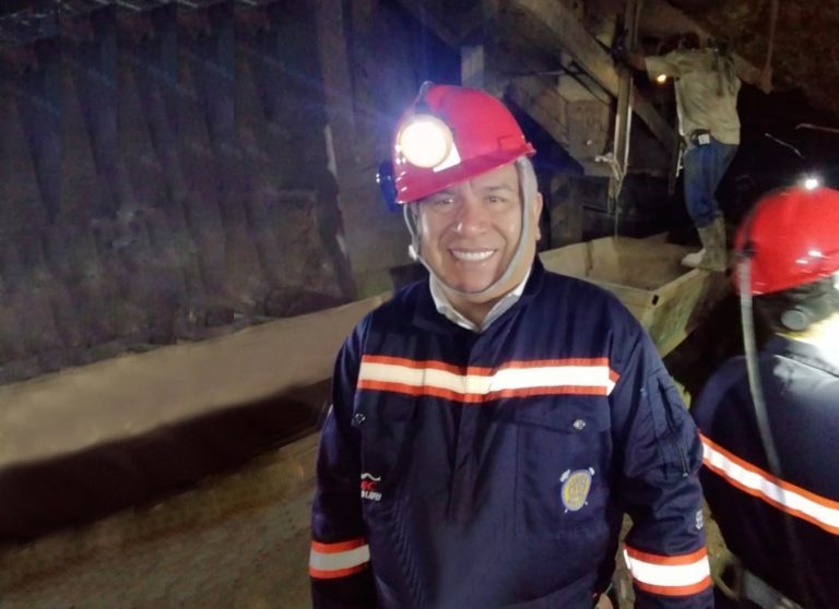Complejo minero de Huanuni recibe visita técnica de nuestros funcionarios